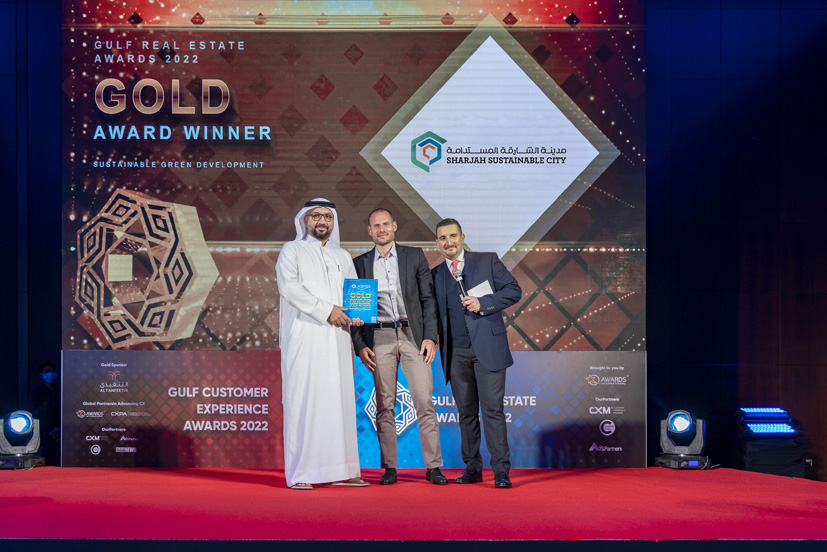  خلال حفل توزيع جوائز عقارات الخليج 2022