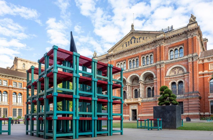  SEFZADA OPENS INSTALLATION AT THE V&A MUSEUM