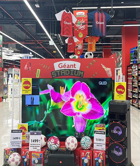  Get in on the Football Action at Géant’s In-Store Stadium