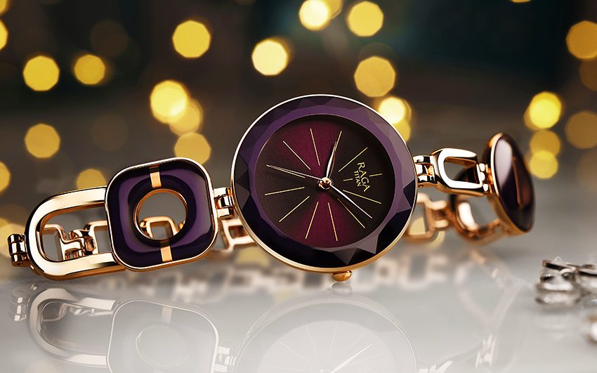  DELIGHT IN THE LUXURY OF TIME WITH TITAN WATCHES