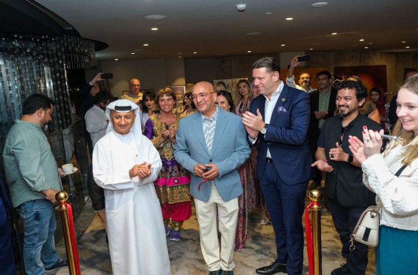  Paramount Hotel Dubai Honors Artists in Art Exhibit and Awards Ceremony