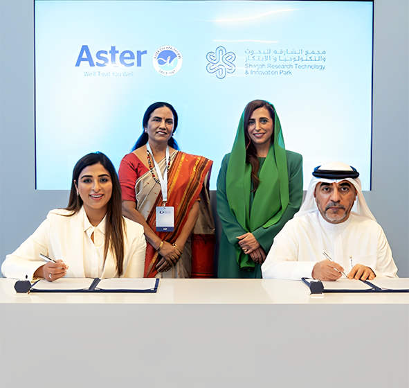  بحضور سمو الشيخة بدور بنت سلطان القاسمي مجمع الشارقة للبحوث والتكنولوجيا والابتكار وشركة ” أستر دي إم للرعاية الصحية ” يوقعان اتفاقية شراكة استراتيجية لتشكيل مستقبل البحث والابتكار في قطاع الرعاية الصحية