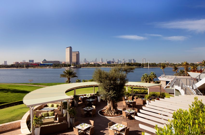  Savour the Ultimate Sunday Roast at Lakeview